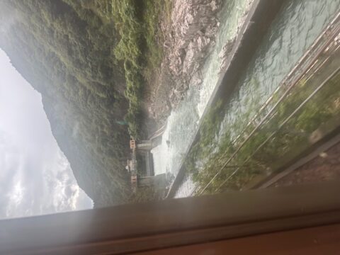豪雨2